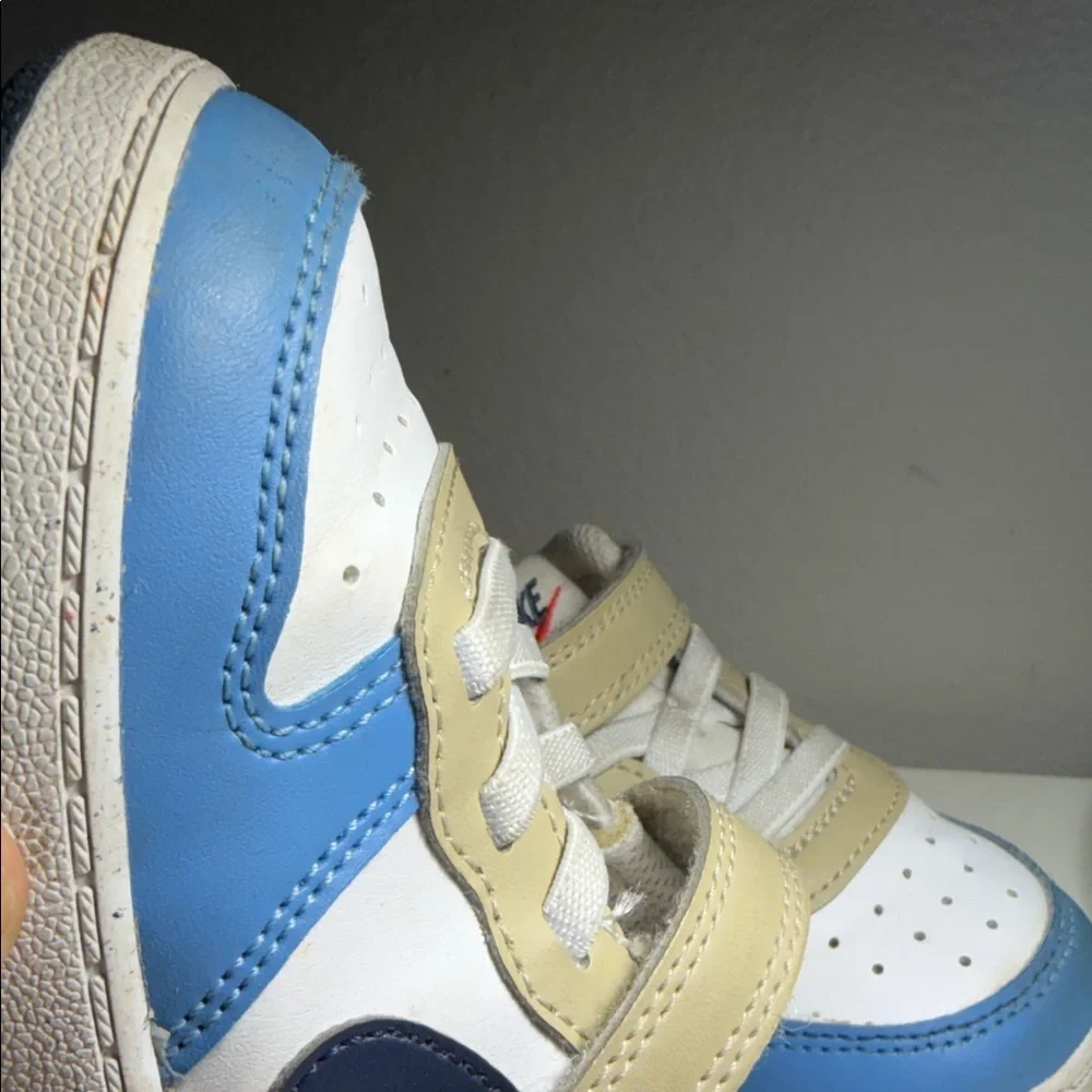 Nike Kids Blue and White Sneakers with Tan Accents